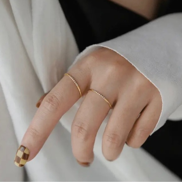 18K Gold AAA cubic zirconia thin finger rings wedding ( bundle 2 rings ) - Picture 2 of 7